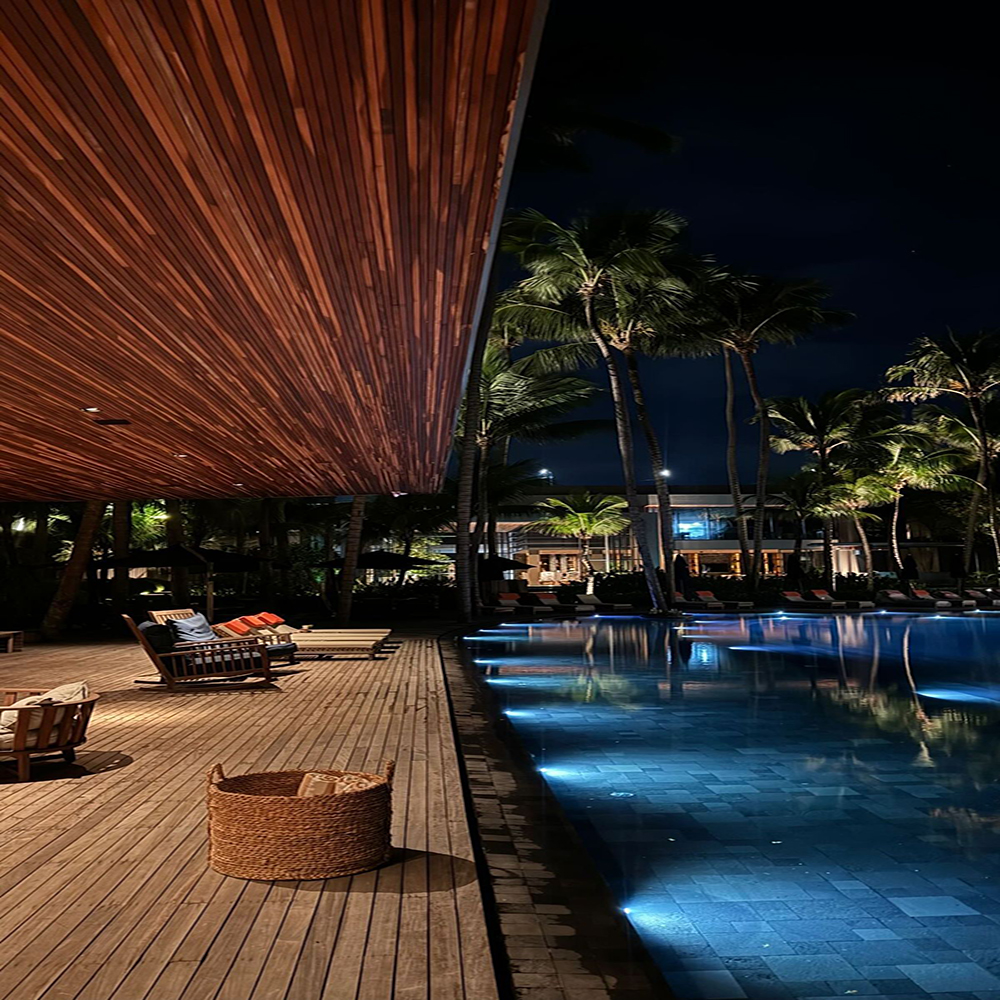 Đèn LED âm nước-Chìa khoá nâng tầm thẩm mỹ cho không gian hồ bơi và cảnh quan