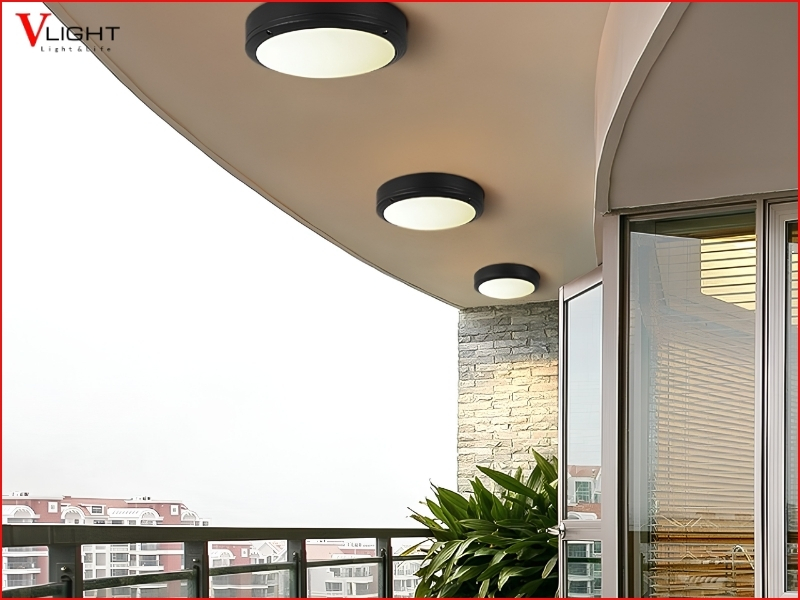 Lưu ý khi lắp đặt và sử dụng đèn LED ốp trần ban công