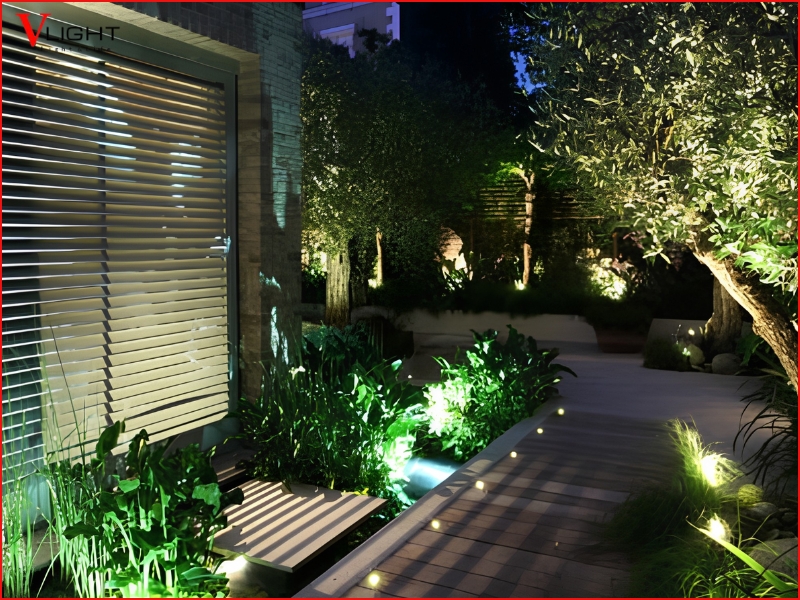 Vai trò của đèn LED cảnh quan trong sân vườn nhỏ